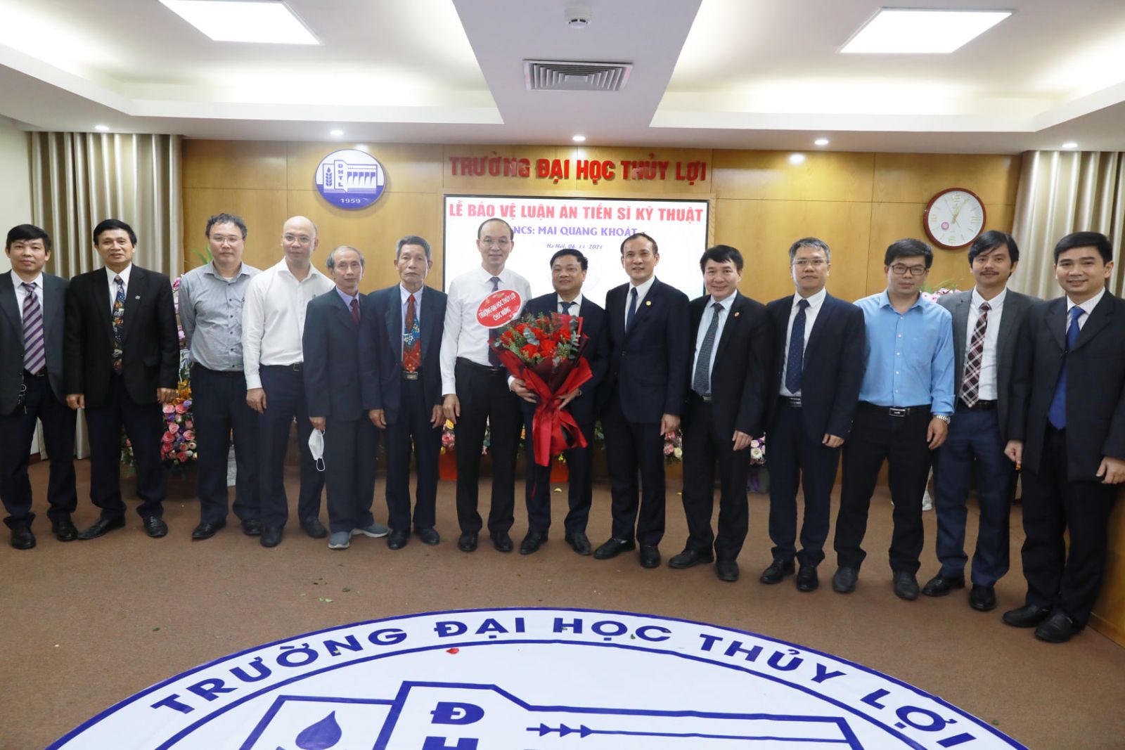 NCS Mai Quang Khoát bảo vệ luận án với đề tài đề tài Nghiên cứu tương tác sóng - đảo Phú Quý và đề xuất giải pháp giảm sóng quanh đảo