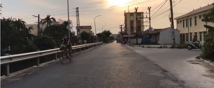 Đường Nam Đông đi qua xã Hải Nam